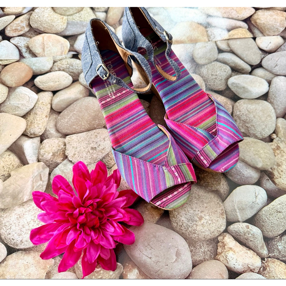 TOMS WEDGE SANDALS-9.5 - Picture 2 of 10